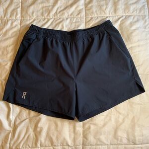 On Cloud Running shorts size L